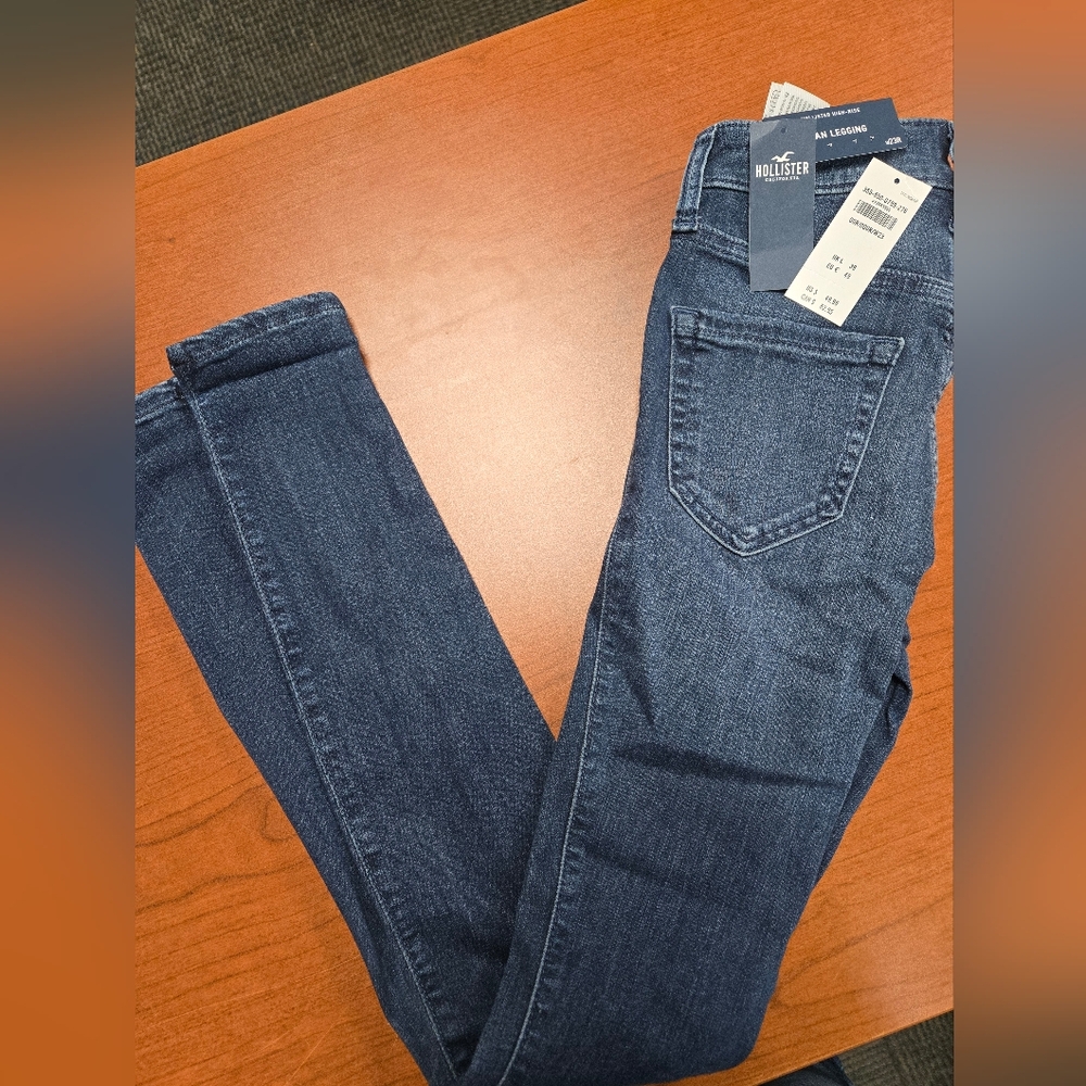 Hollister Women's Dark Wash Jean Leggings- NWT